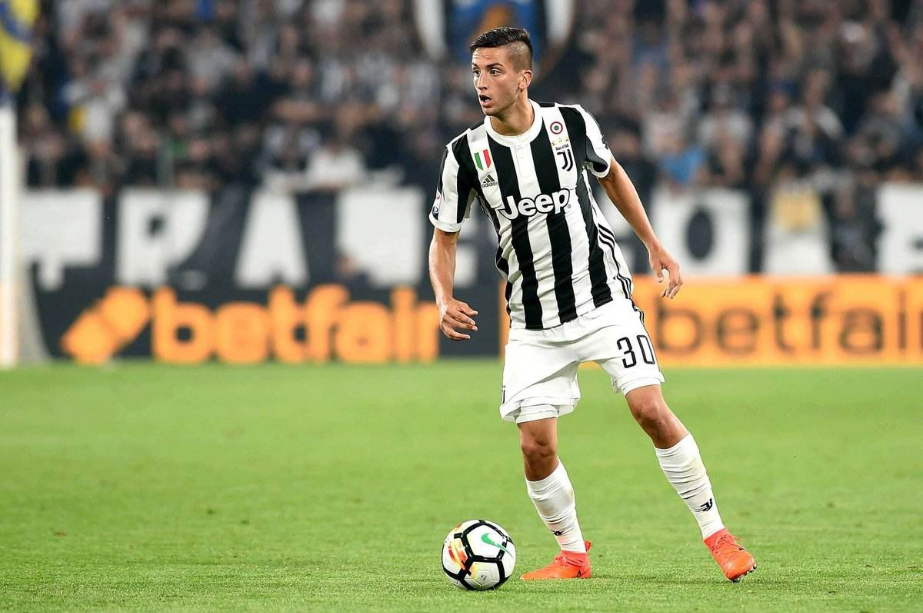 开云体育在线-尤文绝地反击曼城，格纳布里完成帽子戏法