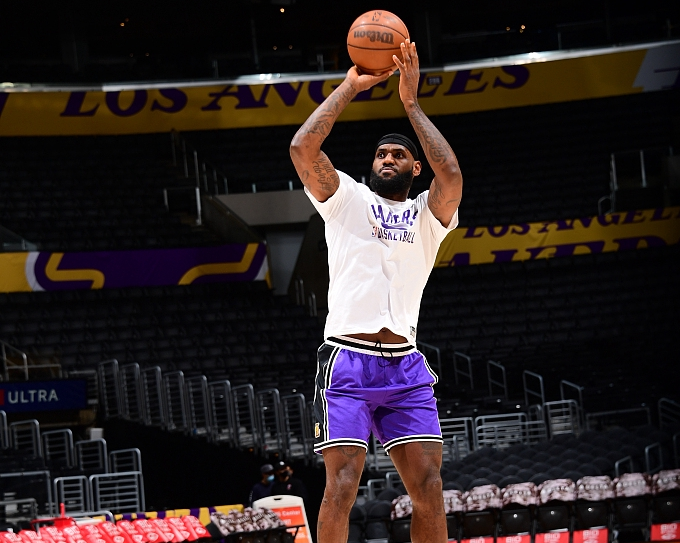 开云体育APP下载-步行者爆冷湖人B队，波特完成帽子戏法