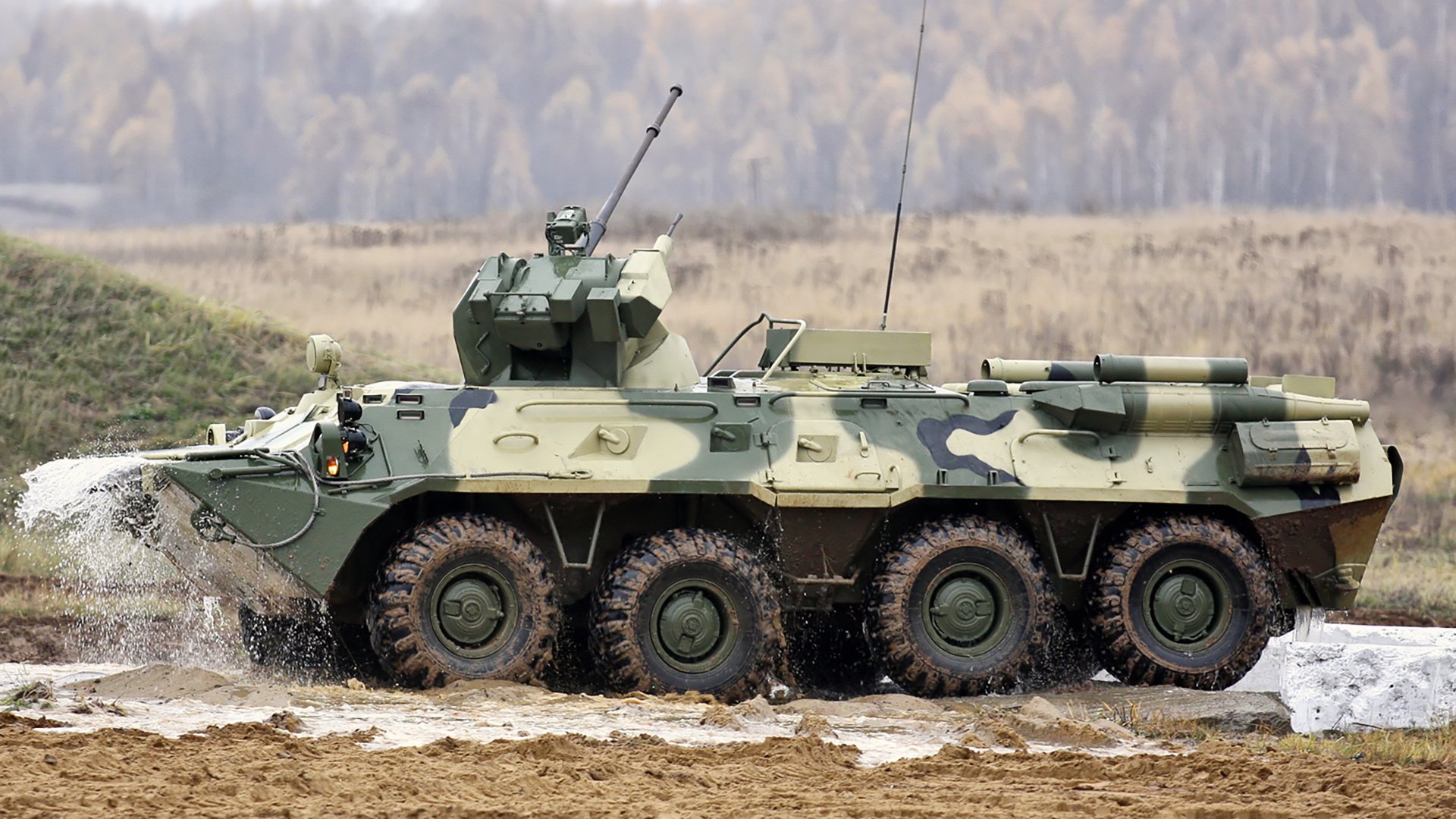 威廉姆斯绝地反击险胜阿斯顿马丁，维斯塔潘孤勇扛旗彰显领袖本色