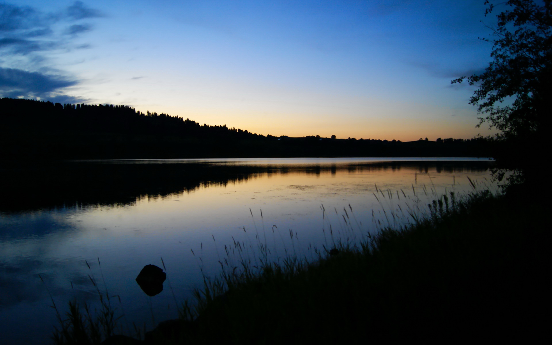 第九前锋的暗面，当本泽马的防守镣铐锁死欧冠之夜